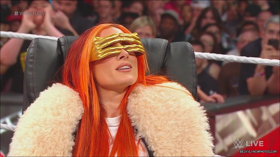 WWE_Monday_Night_Raw_2023_05_22_720p_HDTV_x264-NWCHD_mp4_005211527.jpg