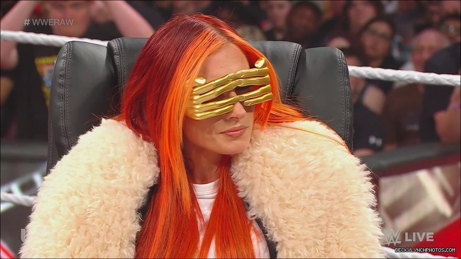 WWE_Monday_Night_Raw_2023_05_22_720p_HDTV_x264-NWCHD_mp4_005227543.jpg