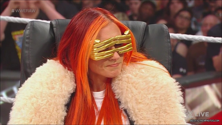 WWE_Monday_Night_Raw_2023_05_22_720p_HDTV_x264-NWCHD_mp4_005228344.jpg