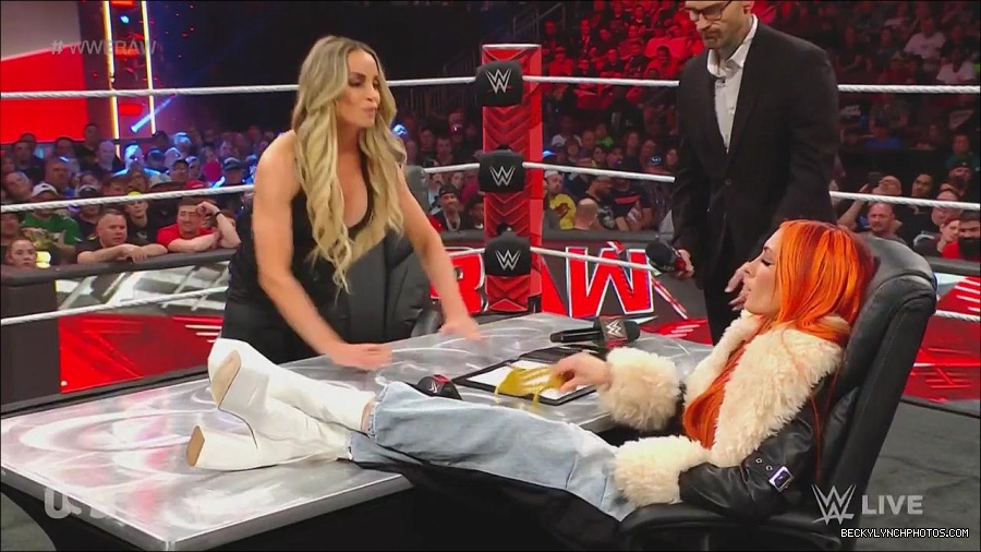 WWE_Monday_Night_Raw_2023_05_22_720p_HDTV_x264-NWCHD_mp4_005292408.jpg