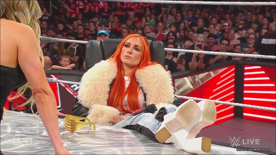WWE_Monday_Night_Raw_2023_05_22_720p_HDTV_x264-NWCHD_mp4_005302418.jpg