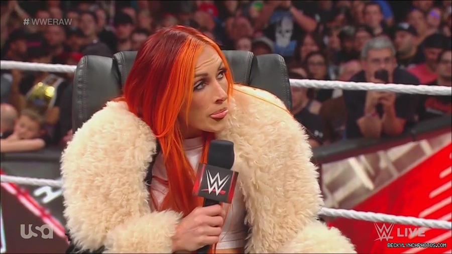 WWE_Monday_Night_Raw_2023_05_22_720p_HDTV_x264-NWCHD_mp4_005369852.jpg