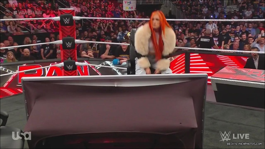 WWE_Monday_Night_Raw_2023_05_22_720p_HDTV_x264-NWCHD_mp4_005470752.jpg