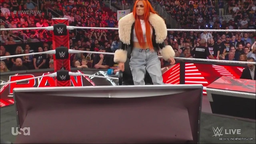 WWE_Monday_Night_Raw_2023_05_22_720p_HDTV_x264-NWCHD_mp4_005471153.jpg