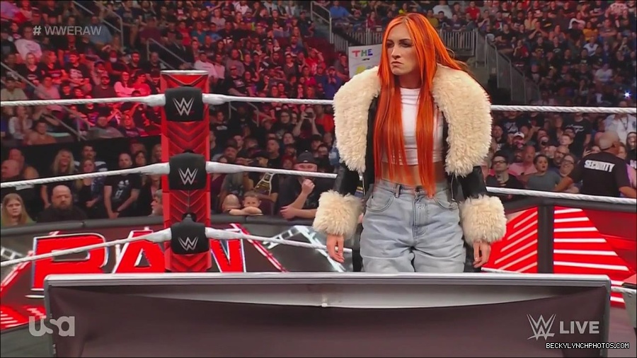 WWE_Monday_Night_Raw_2023_05_22_720p_HDTV_x264-NWCHD_mp4_005472754.jpg