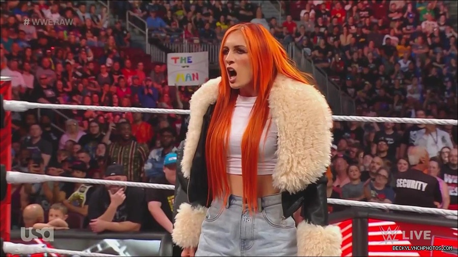 WWE_Monday_Night_Raw_2023_05_22_720p_HDTV_x264-NWCHD_mp4_005481563.jpg