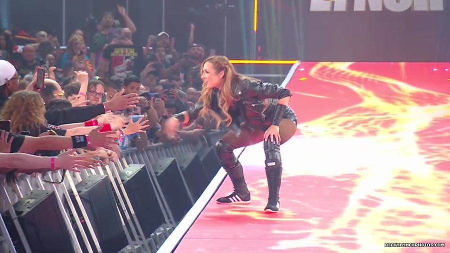 WWE_Wrestlemania_41_Sunday_Becky_Lyra_vs_Liv_Raquel5B28009433292025-06-05-18-31-065D.JPG