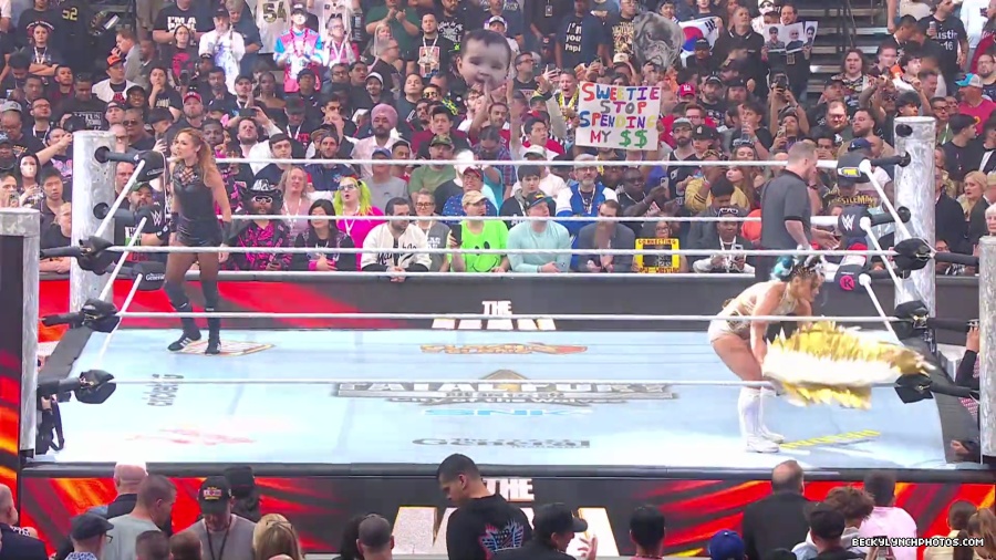 WWE_Wrestlemania_41_Sunday_Becky_Lyra_vs_Liv_Raquel5B28012158292025-06-05-18-35-575D.JPG