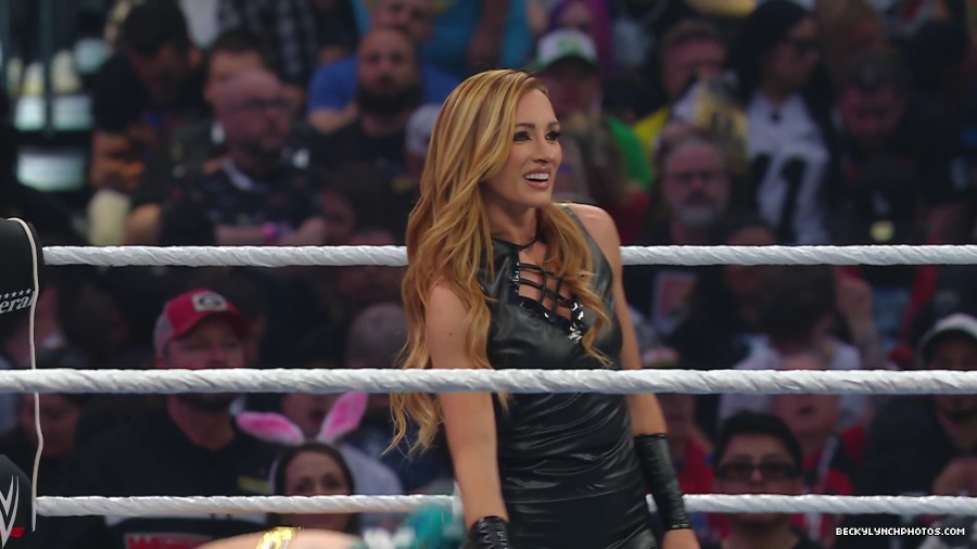 WWE_Wrestlemania_41_Sunday_Becky_Lyra_vs_Liv_Raquel5B28013507292025-06-05-18-40-415D.JPG