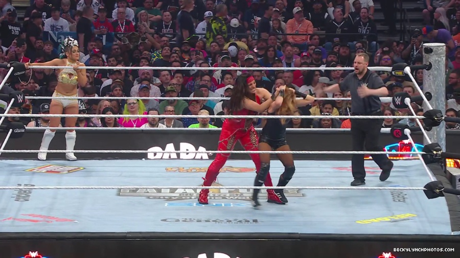 WWE_Wrestlemania_41_Sunday_Becky_Lyra_vs_Liv_Raquel5B28014493292025-06-05-18-41-135D.JPG