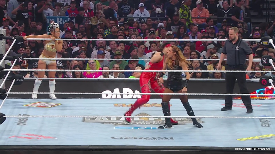 WWE_Wrestlemania_41_Sunday_Becky_Lyra_vs_Liv_Raquel5B28014533292025-06-05-18-41-155D.JPG