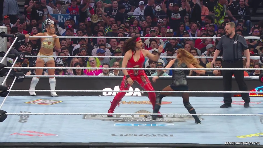 WWE_Wrestlemania_41_Sunday_Becky_Lyra_vs_Liv_Raquel5B28014566292025-06-05-18-41-165D.JPG