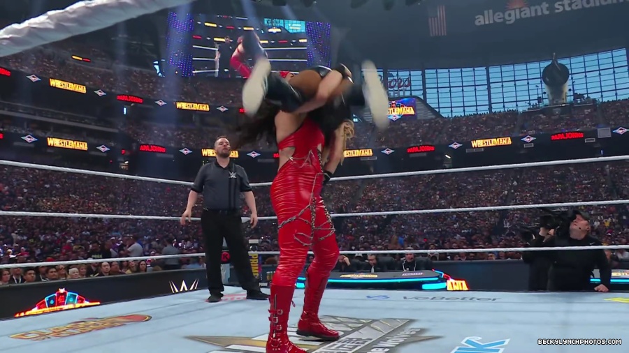 WWE_Wrestlemania_41_Sunday_Becky_Lyra_vs_Liv_Raquel5B28014614292025-06-05-18-41-175D.JPG