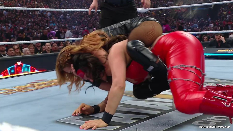 WWE_Wrestlemania_41_Sunday_Becky_Lyra_vs_Liv_Raquel5B28014768292025-06-05-18-41-235D.JPG