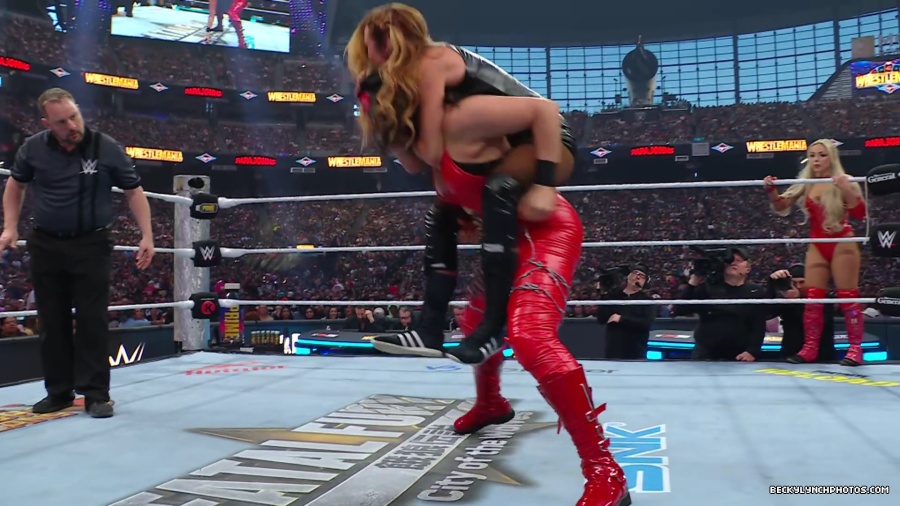 WWE_Wrestlemania_41_Sunday_Becky_Lyra_vs_Liv_Raquel5B28014866292025-06-05-18-41-265D.JPG