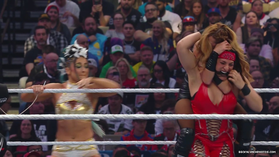 WWE_Wrestlemania_41_Sunday_Becky_Lyra_vs_Liv_Raquel5B28014993292025-06-05-18-41-305D.JPG