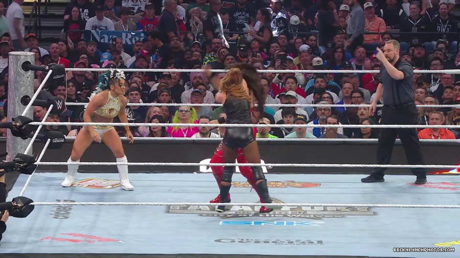 WWE_Wrestlemania_41_Sunday_Becky_Lyra_vs_Liv_Raquel5B28015106292025-06-05-18-41-345D.JPG