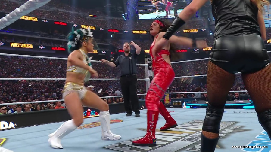 WWE_Wrestlemania_41_Sunday_Becky_Lyra_vs_Liv_Raquel5B28015179292025-06-05-18-41-365D.JPG