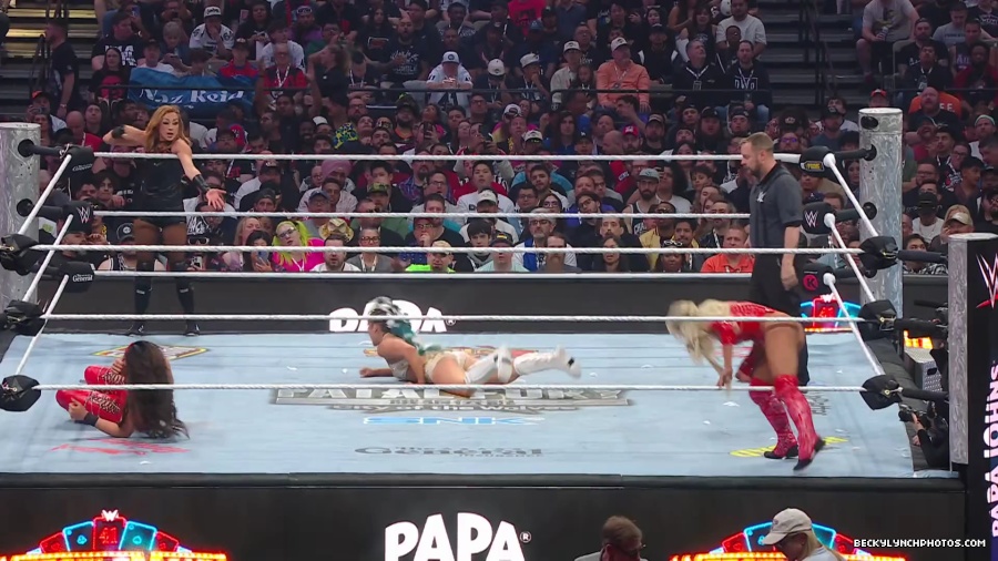 WWE_Wrestlemania_41_Sunday_Becky_Lyra_vs_Liv_Raquel5B28021562292025-06-05-18-51-215D.JPG