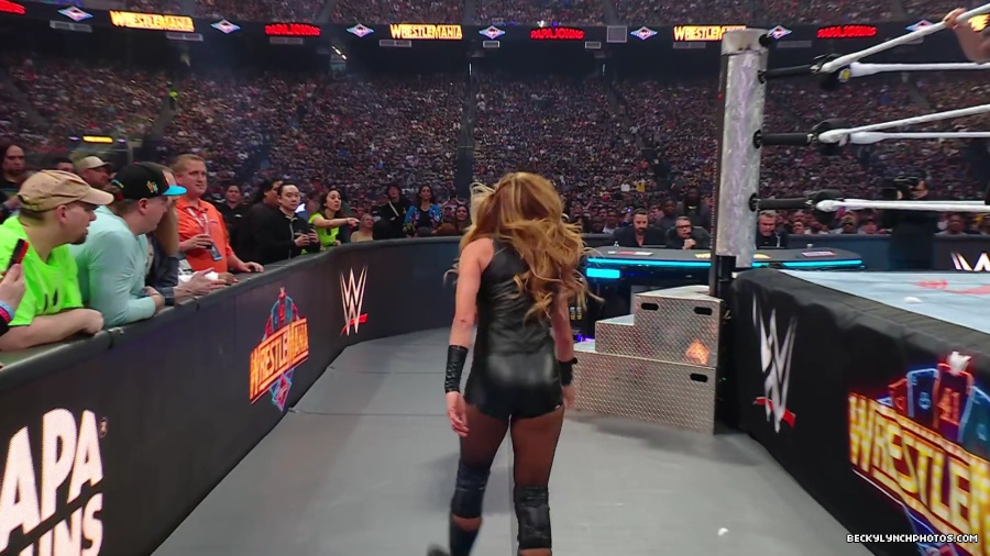 WWE_Wrestlemania_41_Sunday_Becky_Lyra_vs_Liv_Raquel5B28022210292025-06-05-18-51-425D.JPG