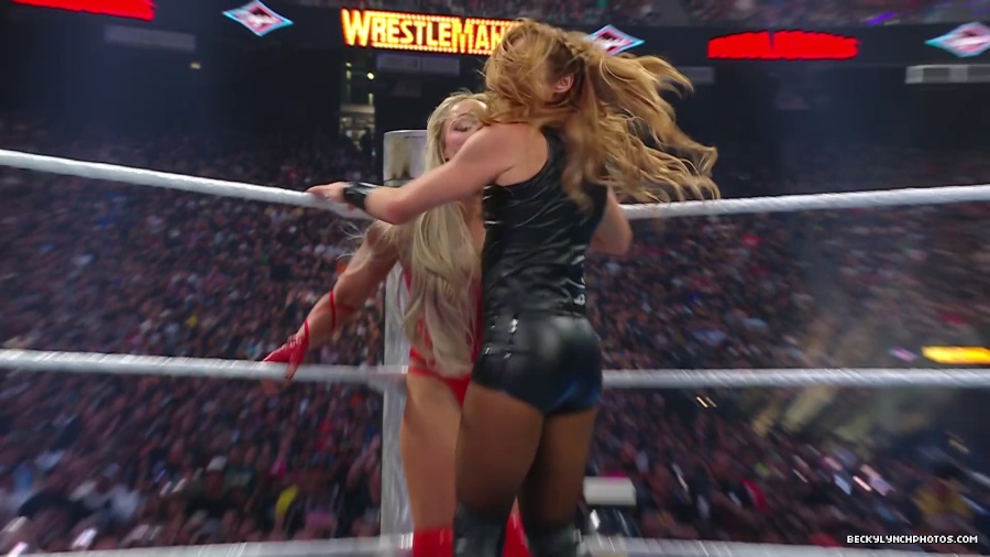 WWE_Wrestlemania_41_Sunday_Becky_Lyra_vs_Liv_Raquel5B28024883292025-06-05-18-53-265D.JPG