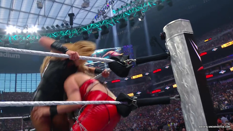 WWE_Wrestlemania_41_Sunday_Becky_Lyra_vs_Liv_Raquel5B28024962292025-06-05-18-53-295D.JPG