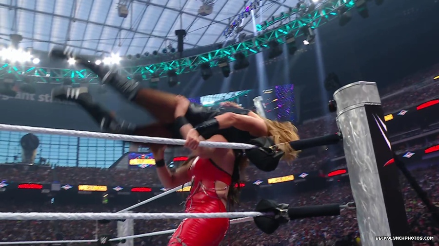 WWE_Wrestlemania_41_Sunday_Becky_Lyra_vs_Liv_Raquel5B28024981292025-06-05-18-53-295D.JPG