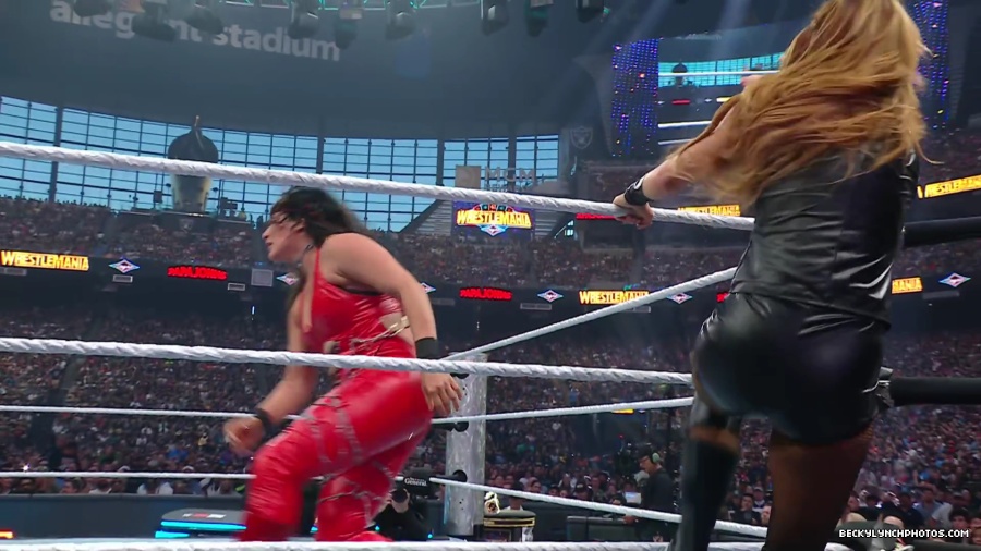 WWE_Wrestlemania_41_Sunday_Becky_Lyra_vs_Liv_Raquel5B28025059292025-06-05-18-53-325D.JPG
