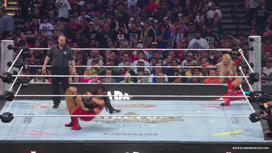 WWE_Wrestlemania_41_Sunday_Becky_Lyra_vs_Liv_Raquel5B28025225292025-06-05-18-53-385D.JPG