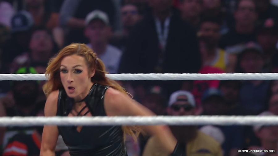 WWE_Wrestlemania_41_Sunday_Becky_Lyra_vs_Liv_Raquel5B28025780292025-06-05-18-53-565D.JPG