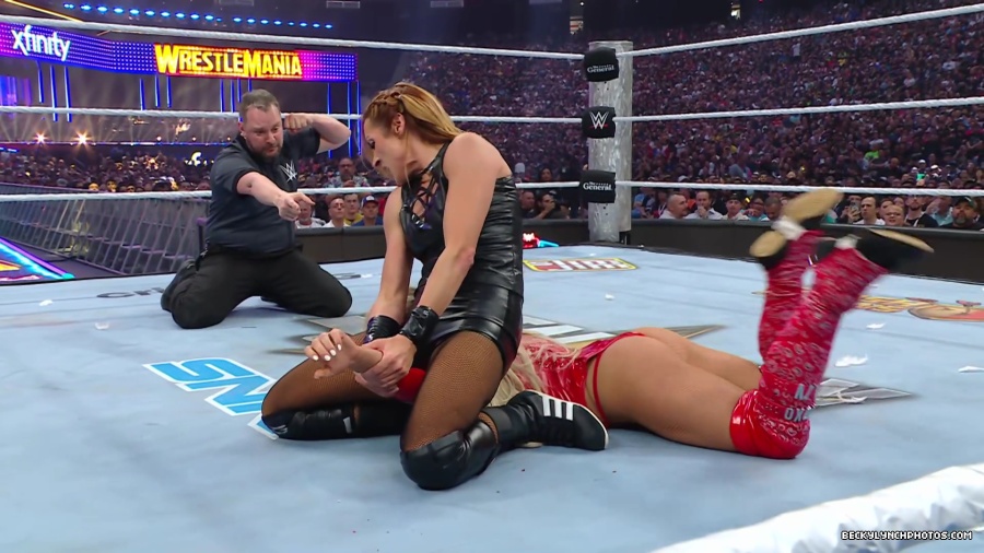 WWE_Wrestlemania_41_Sunday_Becky_Lyra_vs_Liv_Raquel5B28026930292025-06-05-18-54-345D.JPG