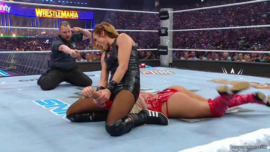 WWE_Wrestlemania_41_Sunday_Becky_Lyra_vs_Liv_Raquel5B28026950292025-06-05-18-54-355D.JPG
