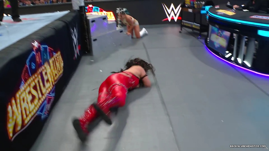 WWE_Wrestlemania_41_Sunday_Becky_Lyra_vs_Liv_Raquel5B28027405292025-06-05-18-54-505D.JPG