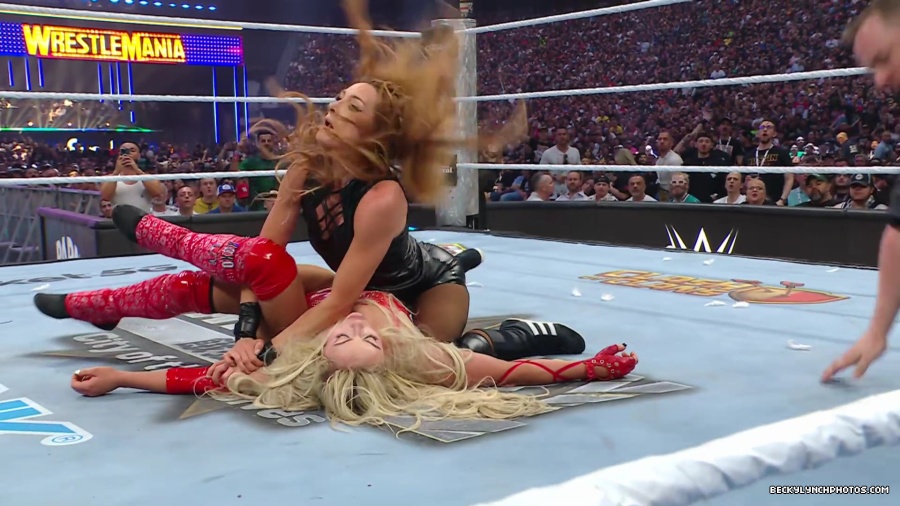 WWE_Wrestlemania_41_Sunday_Becky_Lyra_vs_Liv_Raquel5B28028825292025-06-05-18-55-385D.JPG