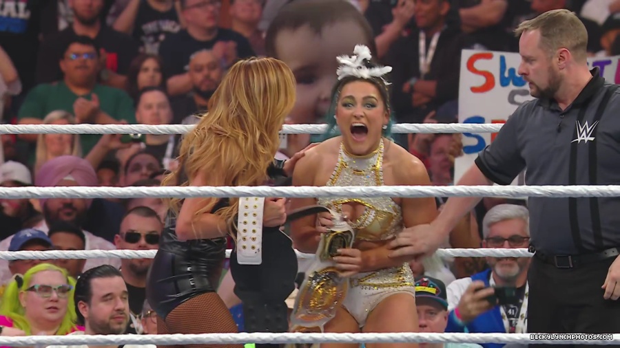 WWE_Wrestlemania_41_Sunday_Becky_Lyra_vs_Liv_Raquel5B28029390292025-06-05-18-55-565D.JPG