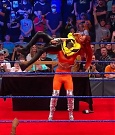 WWE_Friday_Night_SmackDown_2021_09_17_720p_HDTV_x264-NWCHD_mp4_004975828.jpg