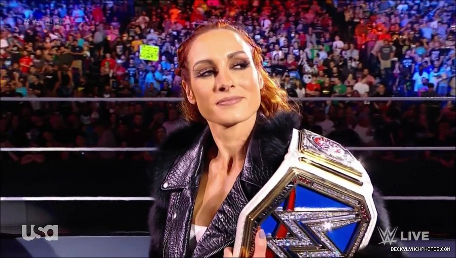 WWE_Monday_Night_Raw_2021_10_04_720p_HDTV_x264-NWCHD_mp4_000245945.jpg