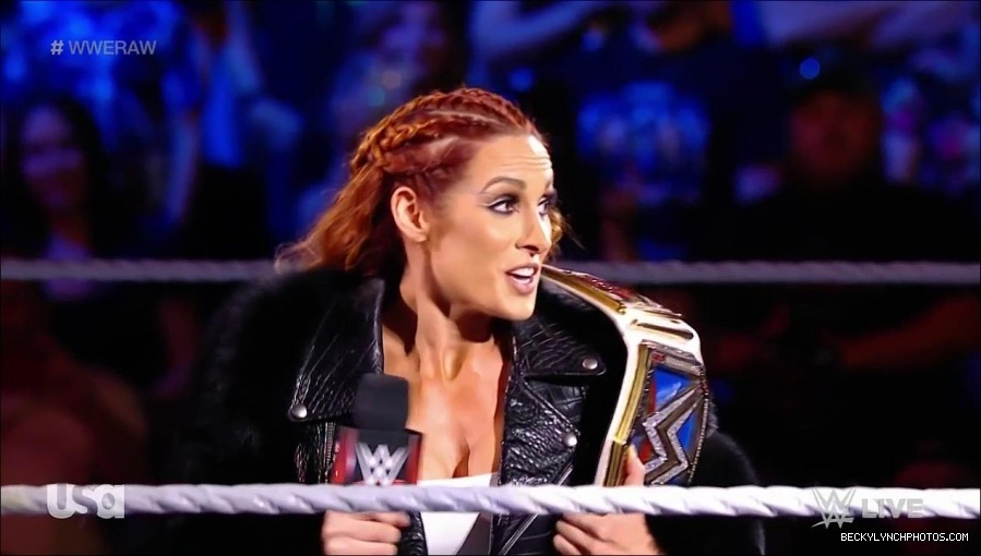 WWE_Monday_Night_Raw_2021_10_04_720p_HDTV_x264-NWCHD_mp4_000299899.jpg