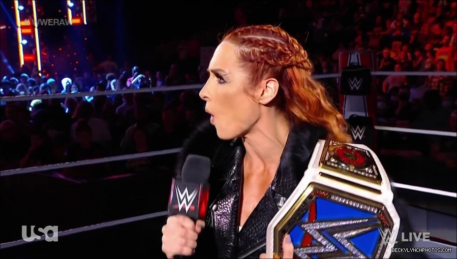 WWE_Monday_Night_Raw_2021_10_04_720p_HDTV_x264-NWCHD_mp4_000322322.jpg