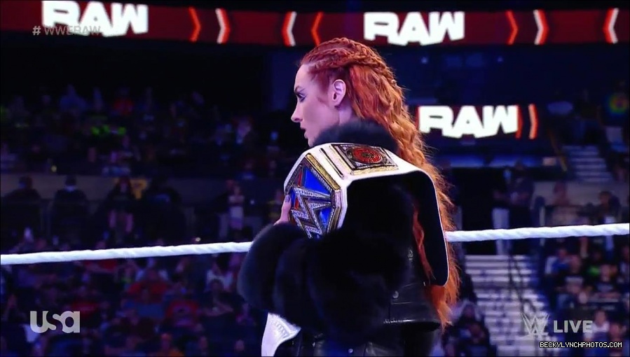 WWE_Monday_Night_Raw_2021_10_04_720p_HDTV_x264-NWCHD_mp4_000428361.jpg