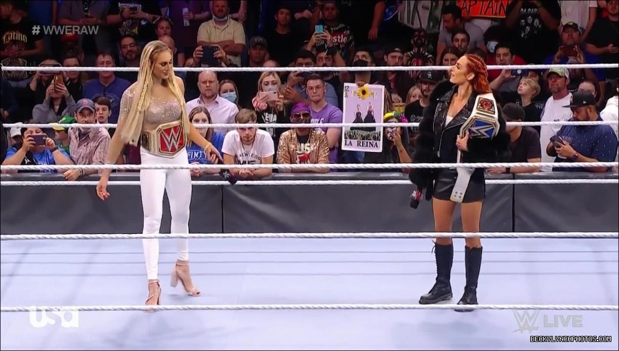 WWE_Monday_Night_Raw_2021_10_04_720p_HDTV_x264-NWCHD_mp4_000480913.jpg