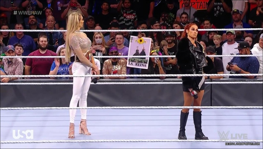 WWE_Monday_Night_Raw_2021_10_04_720p_HDTV_x264-NWCHD_mp4_000490723.jpg