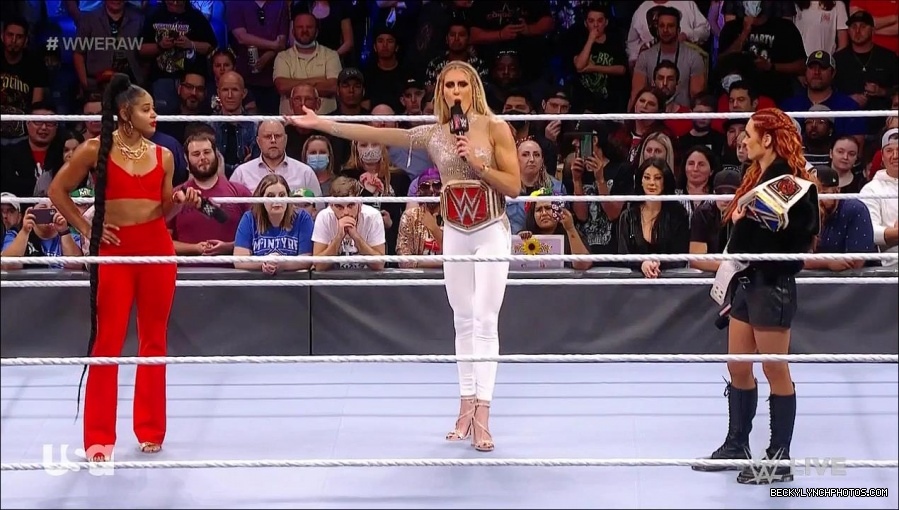 WWE_Monday_Night_Raw_2021_10_04_720p_HDTV_x264-NWCHD_mp4_000693225.jpg