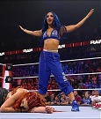 WWE_Monday_Night_Raw_2021_10_04_720p_HDTV_x264-NWCHD_mp4_007633229.jpg