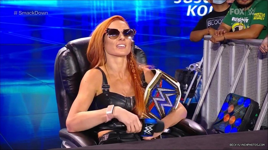 WWE_Friday_Night_SmackDown_2021_10_08_720p_HDTV_x264-NWCHD_mp4_000343376.jpg