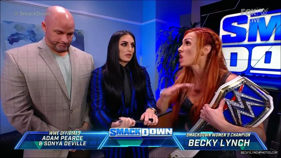 WWE_Friday_Night_SmackDown_2021_10_08_720p_HDTV_x264-NWCHD_mp4_004469754.jpg