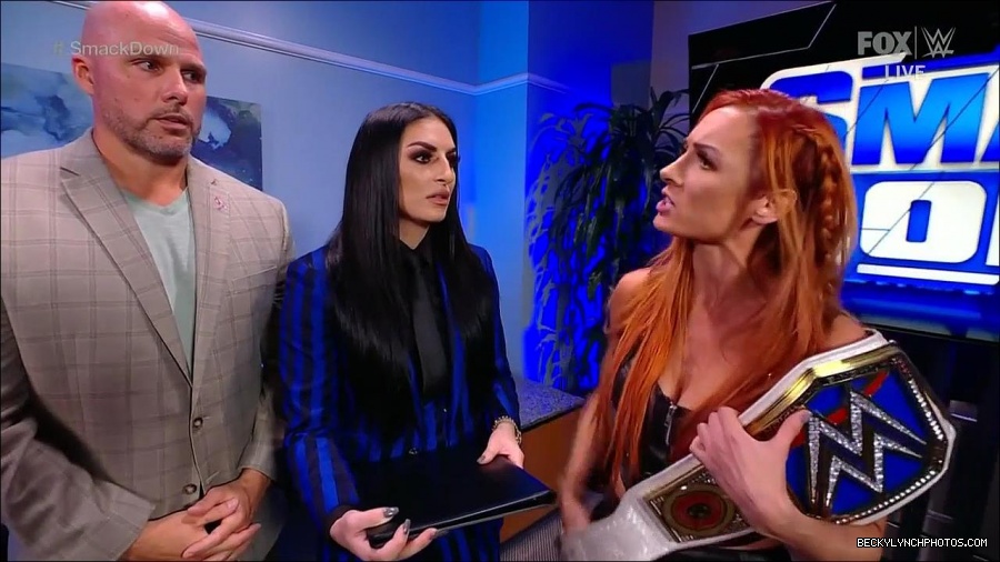 WWE_Friday_Night_SmackDown_2021_10_08_720p_HDTV_x264-NWCHD_mp4_004489374.jpg