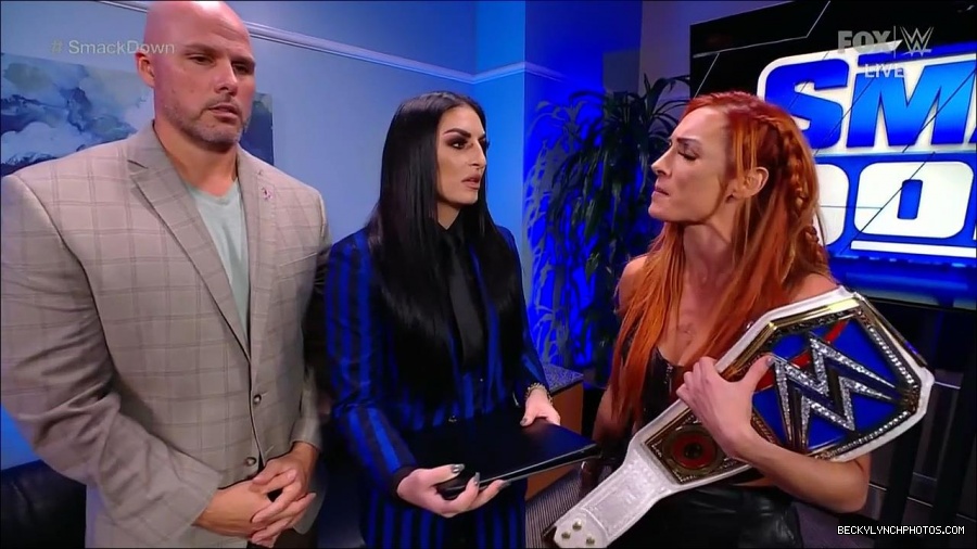 WWE_Friday_Night_SmackDown_2021_10_08_720p_HDTV_x264-NWCHD_mp4_004490775.jpg