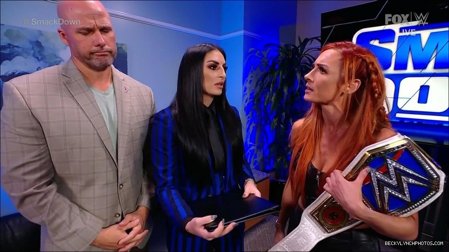 WWE_Friday_Night_SmackDown_2021_10_08_720p_HDTV_x264-NWCHD_mp4_004491476.jpg