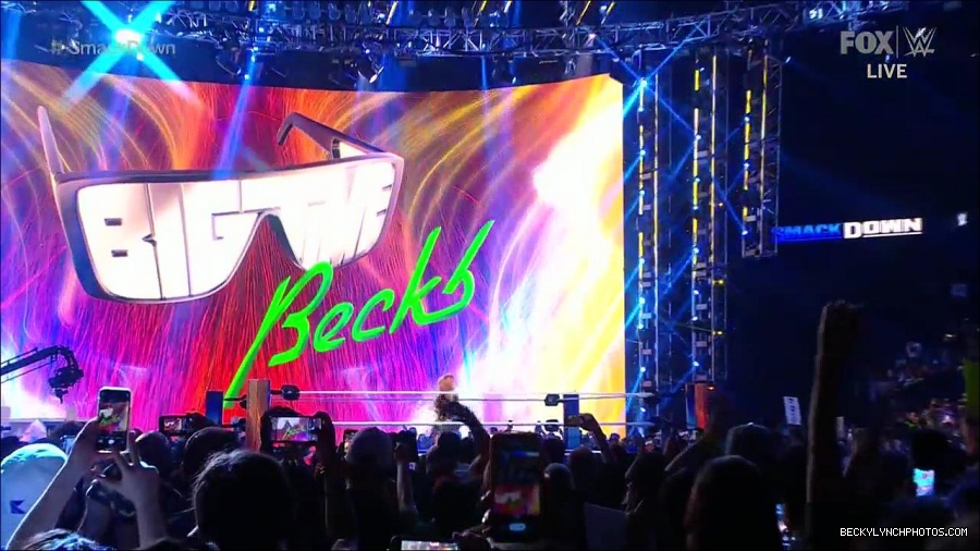 WWE_Supersized_SmackDown_2021_10_15_720p_HDTV_x264-NWCHD_mp4_004864637.jpg
